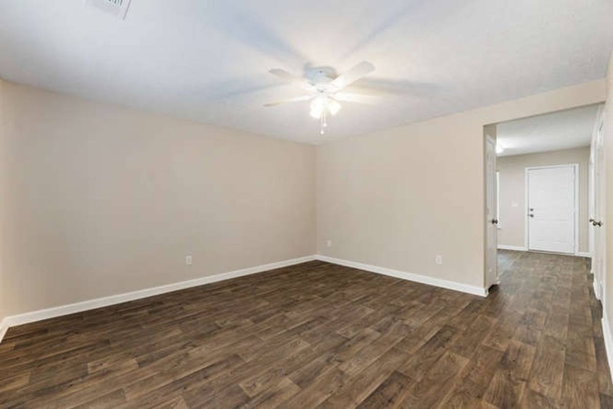 Townhouse for rent at 301 Hays Mill Rd, Carrollton, GA 30117