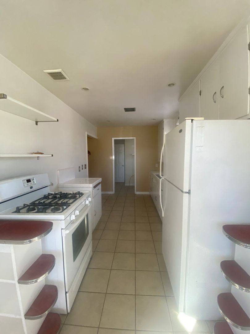 Apartment for rent at 409 E Puente St, Covina, CA 91723