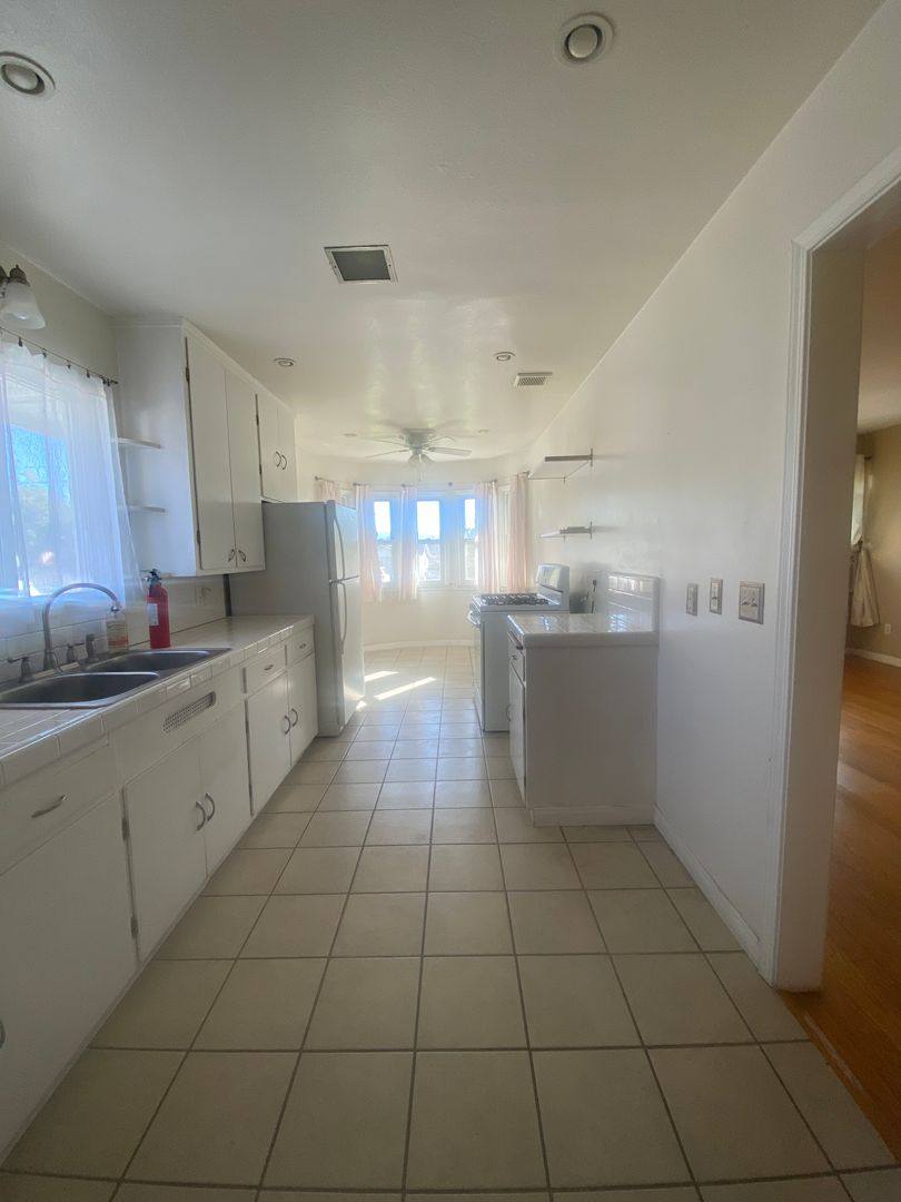 Apartment for rent at 409 E Puente St, Covina, CA 91723