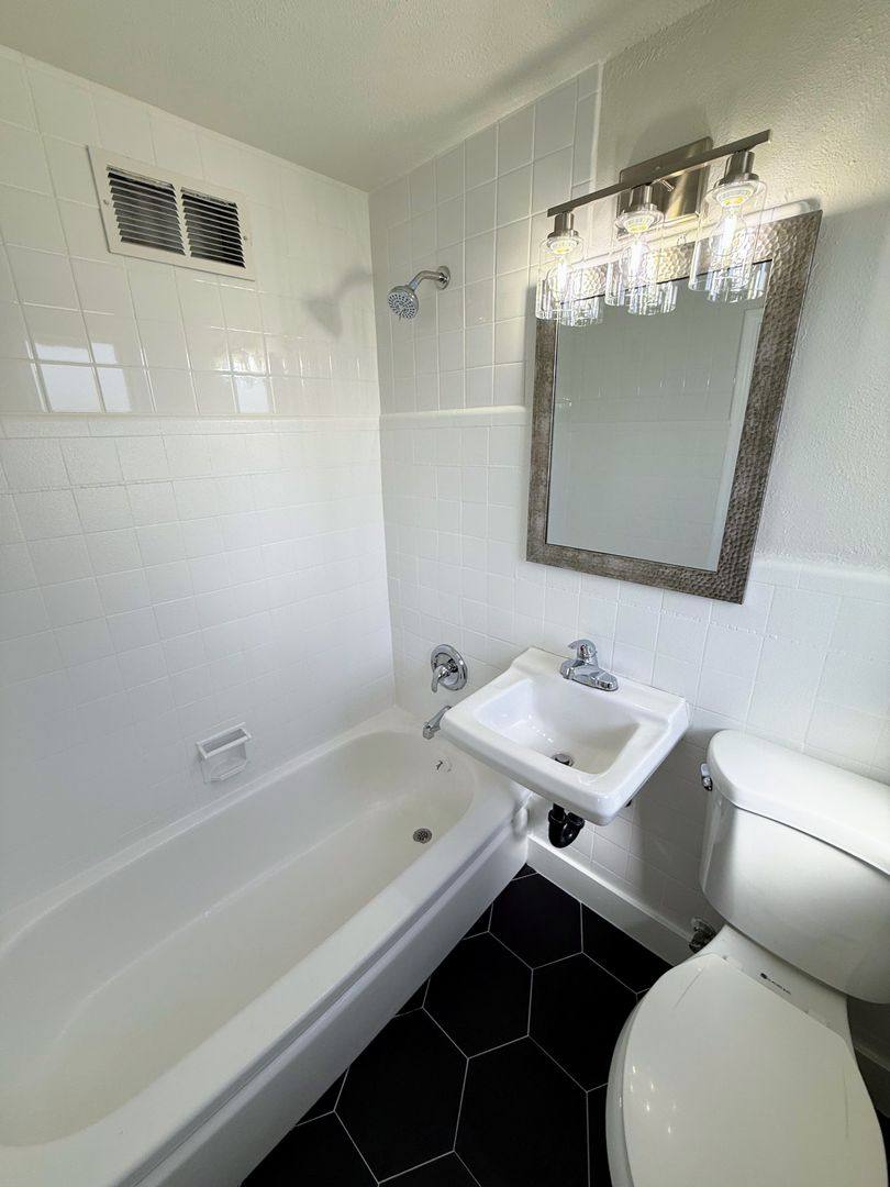 Apartment for rent at 2544 S 200 E, Salt Lake City, UT 84115