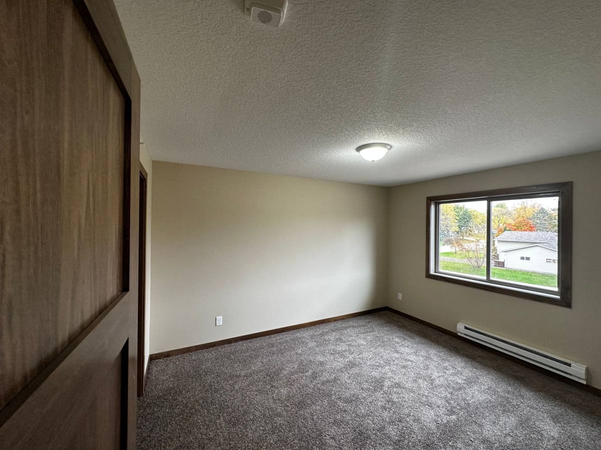 Apartment for rent at 1009 3rd Ave NE, Buffalo, MN 55313