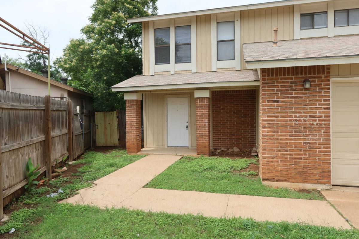 Apartment for rent at 4804 Putters Cove, Austin, TX 78744