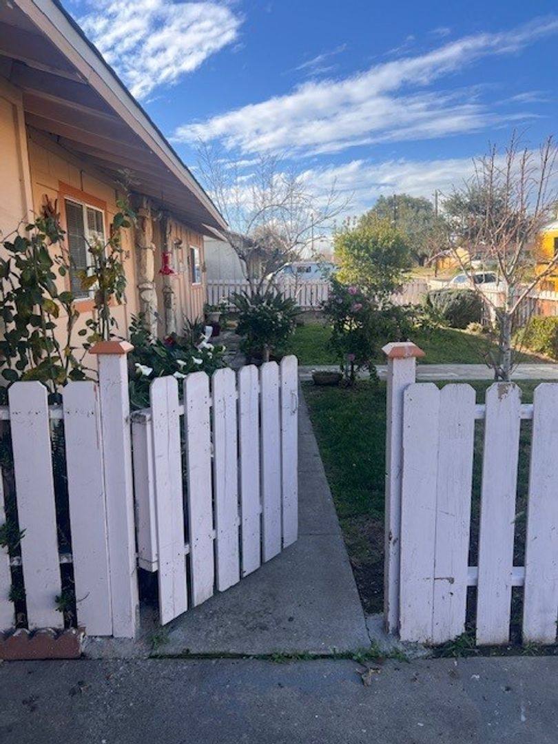 House for rent at 348 Second St, Buellton, CA 93427