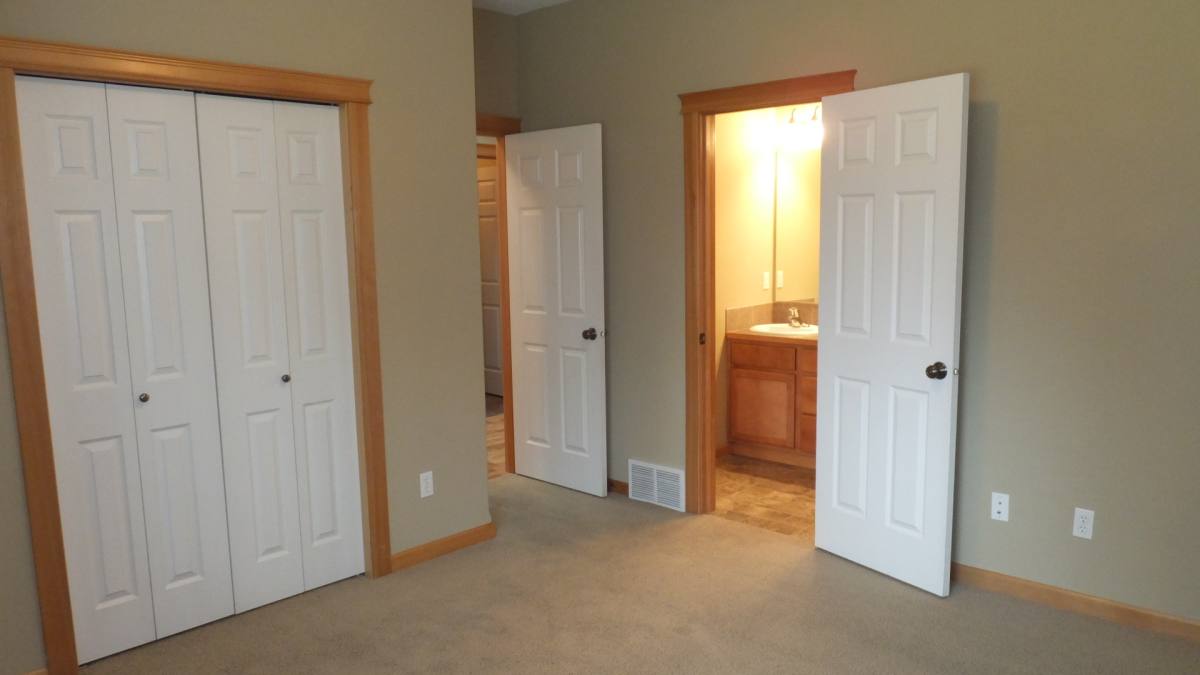 Apartment for rent at 410 E Elcliff Rd, Spokane, WA 99218