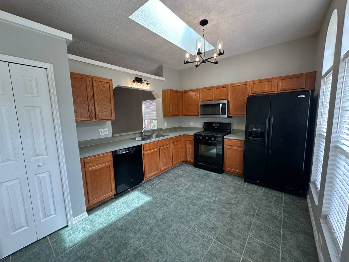 House for rent at 313 Heritage Estates Lane, Deland, FL 32720