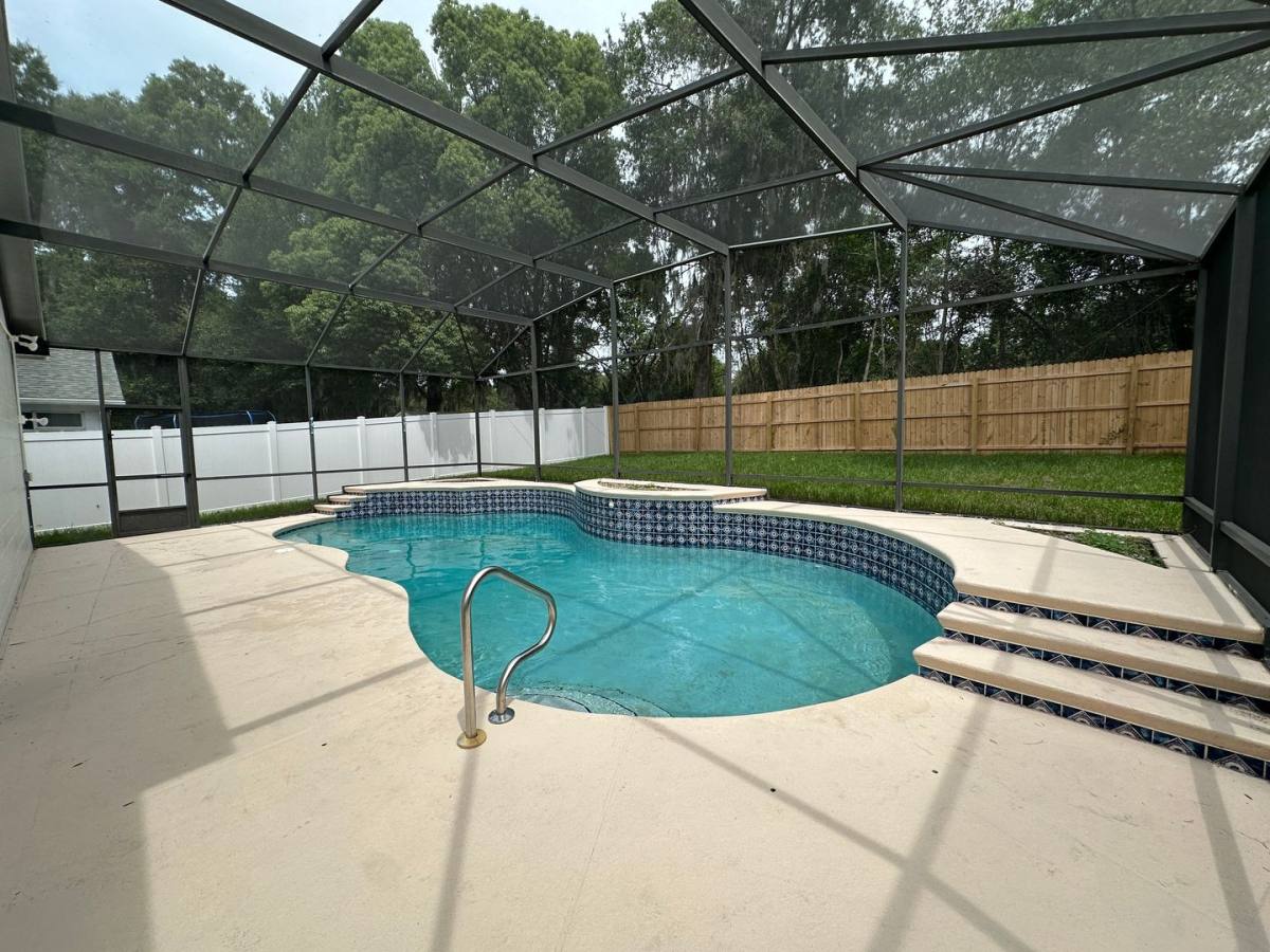 House for rent at 313 Heritage Estates Lane, Deland, FL 32720