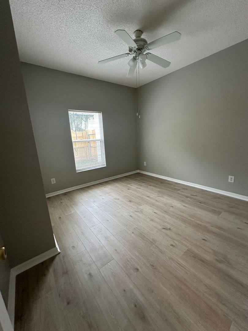 House for rent at 313 Heritage Estates Lane, Deland, FL 32720