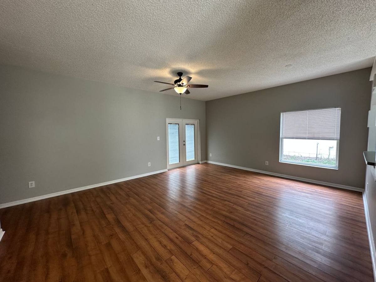 House for rent at 313 Heritage Estates Lane, Deland, FL 32720