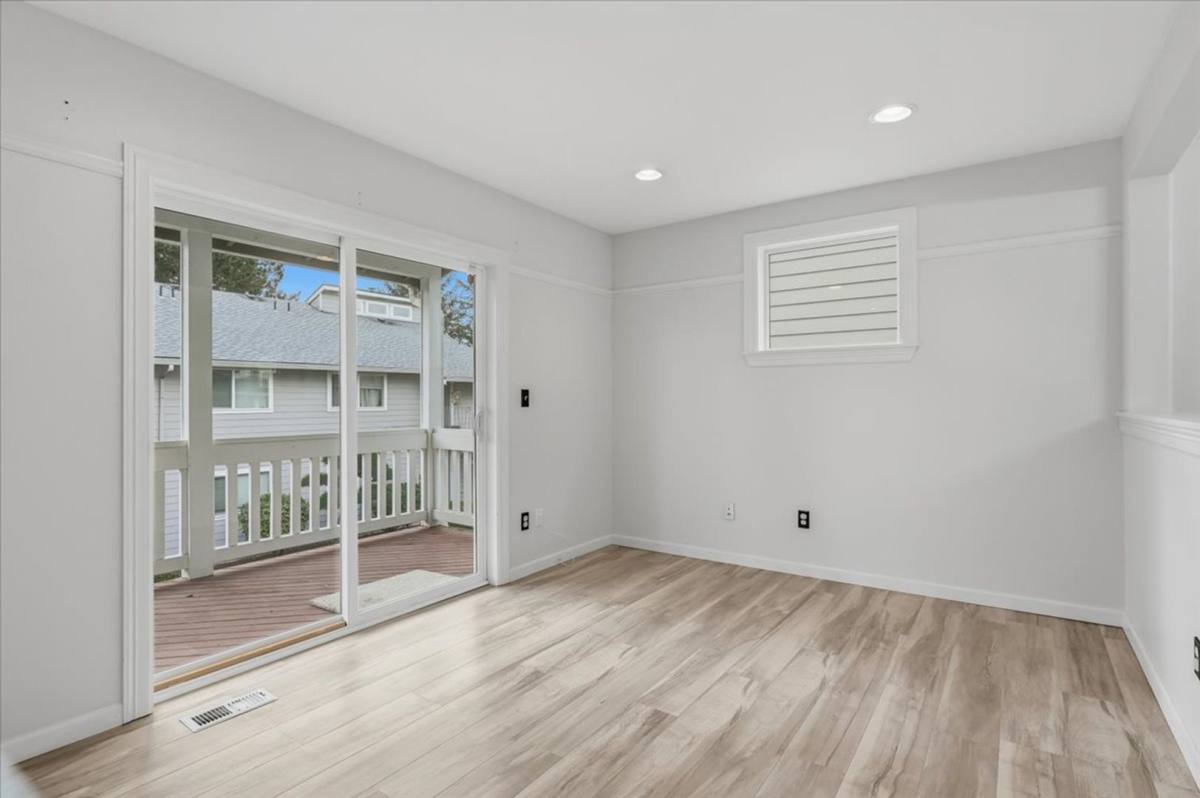 House for rent at 10217 SE 237th St, Kent, WA 98031