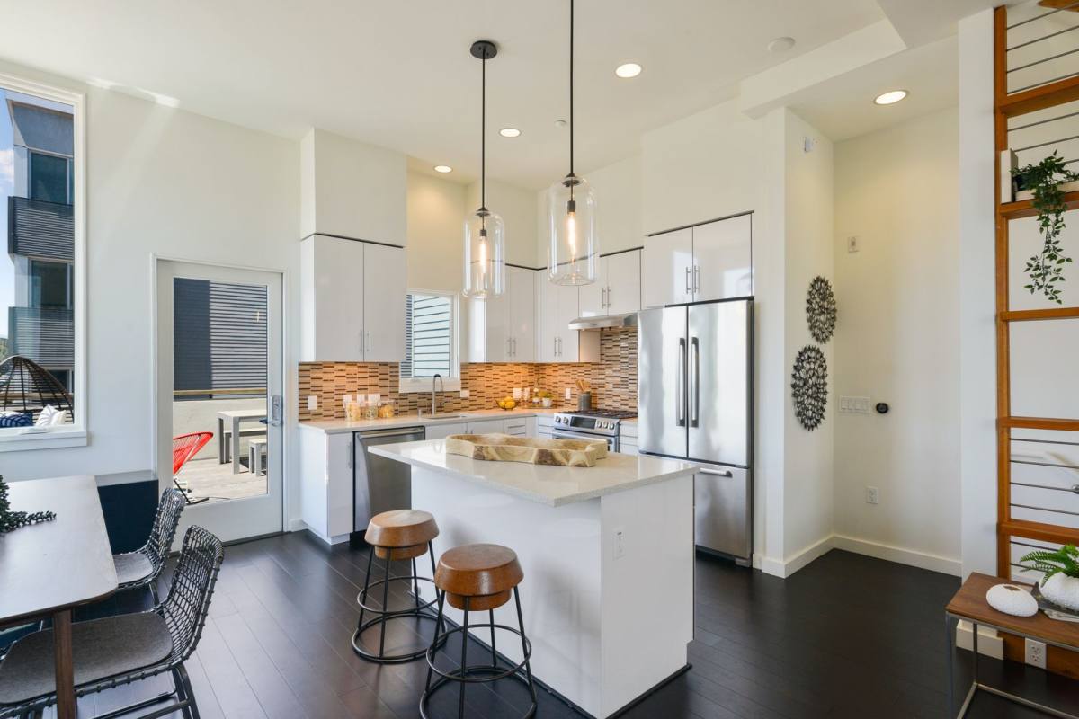 Townhouse for rent at 298 Coleman St, San Francisco, CA 94124
