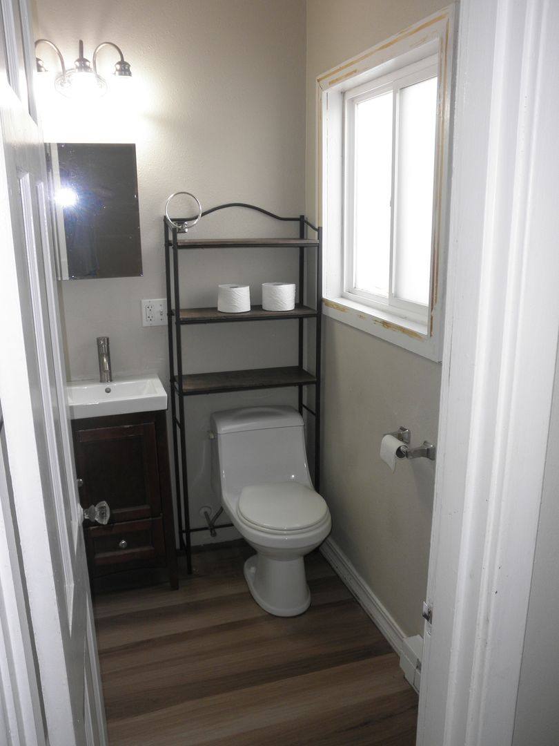 House for rent at 1120 3rd St NW, Salem, OR 97304