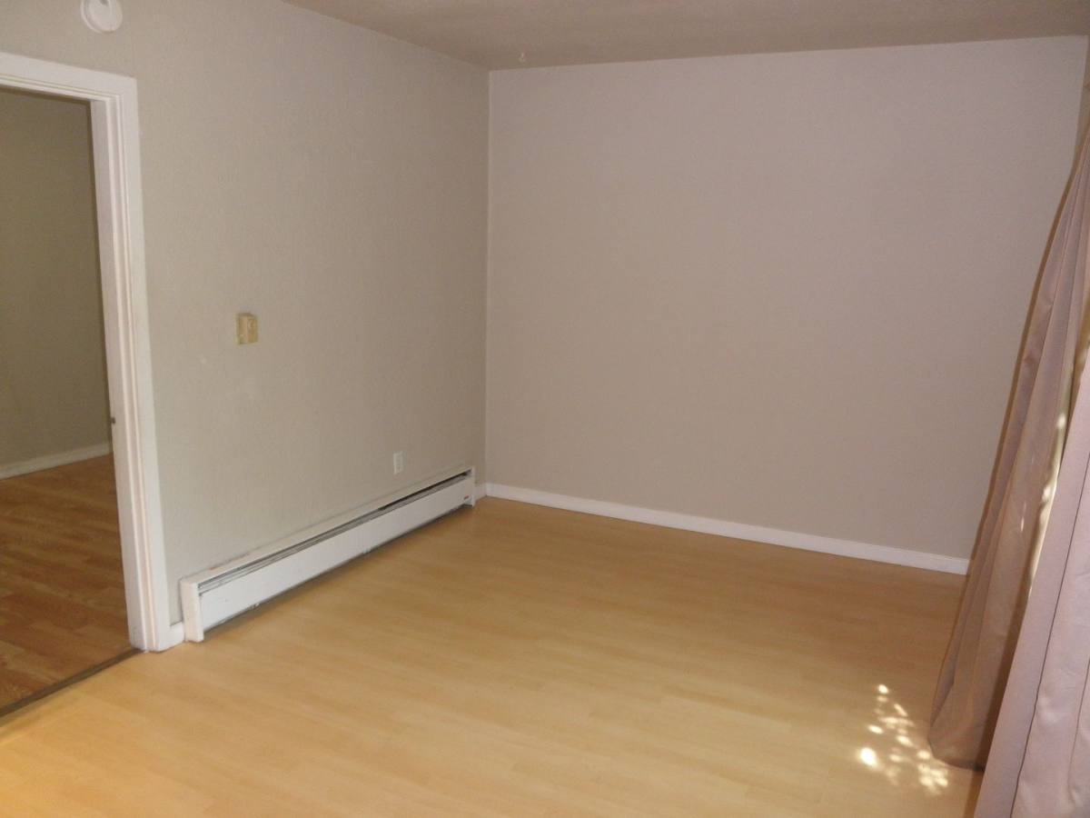 House for rent at 1120 3rd St NW, Salem, OR 97304