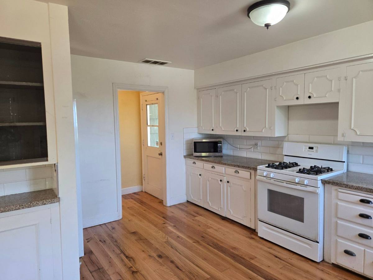 House for rent at 4971 Cresita Dr, San Diego, CA 92115