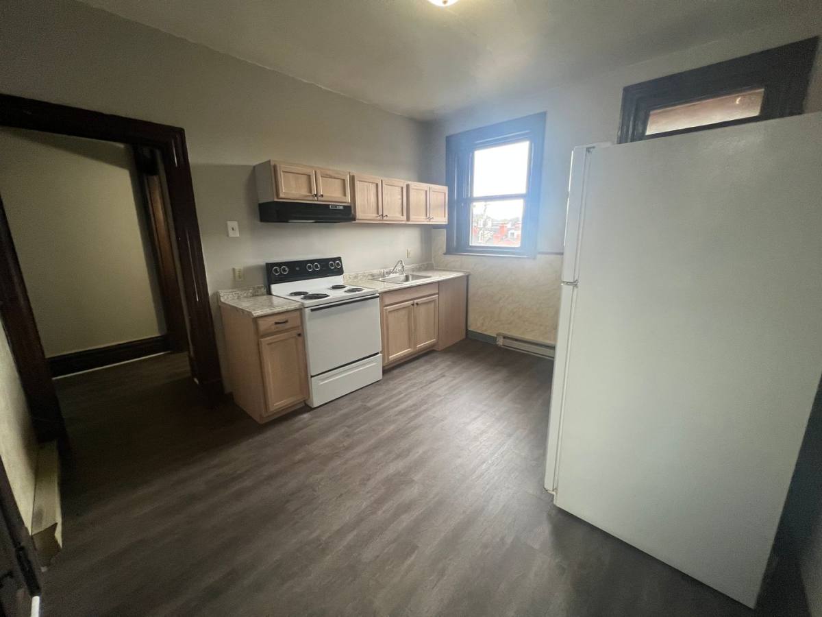 Apartment for rent at 1203 Reddour St, Pittsburgh, PA 15212