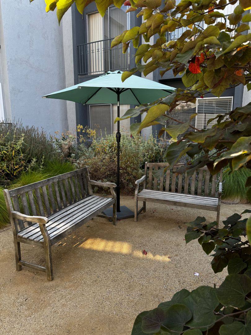 Apartment for rent at 4617 Willis Ave, Sherman Oaks, CA 91403