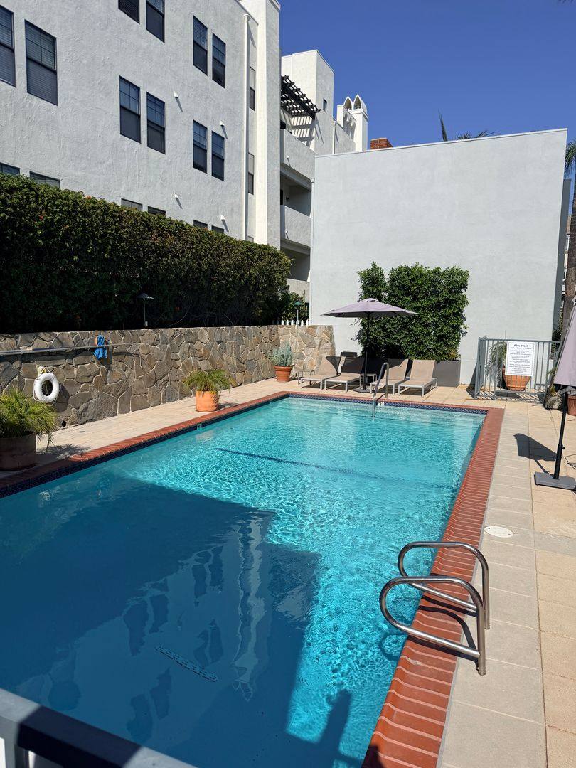Apartment for rent at 4617 Willis Ave, Sherman Oaks, CA 91403