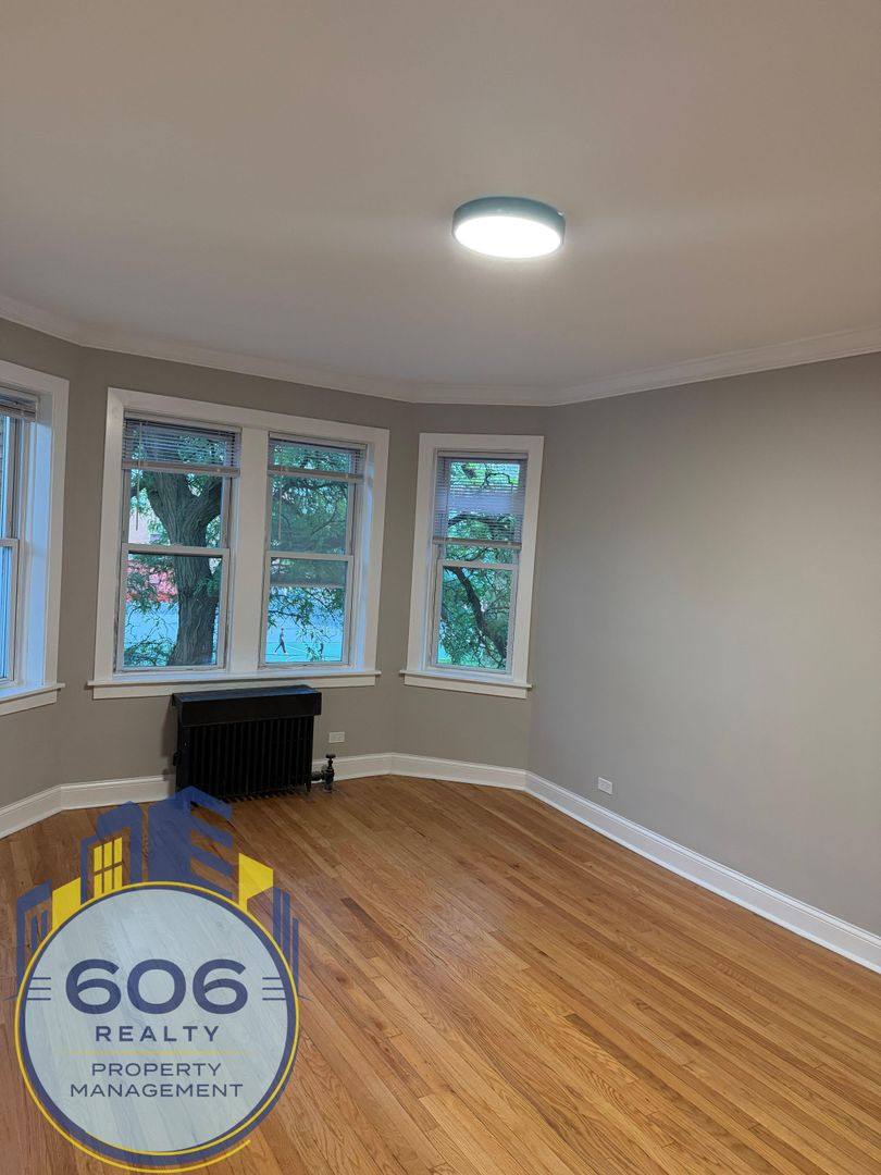 Apartment for rent at 4954-56 N Harding Ave 3939-45 W Argyle St, Chicago, IL 60625