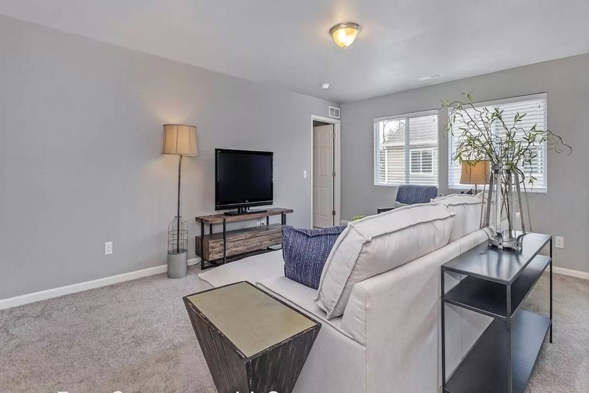 Condo for rent at 1010 W Villas Dr, Vicksburg, MI 49097