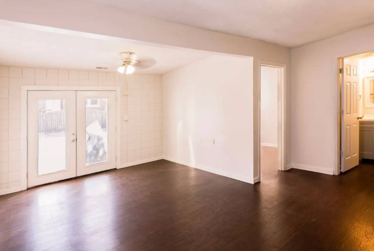 Apartment for rent at 27 E Washington St, Winchester, KY 40391