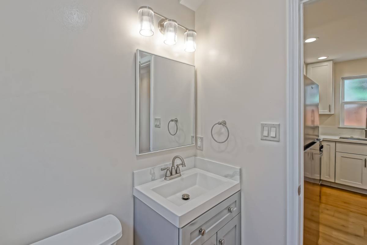 Apartment for rent at 1741 2nd St, Manhattan Beach, CA 90266