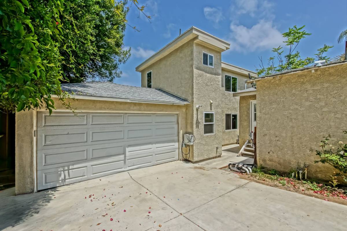 Apartment for rent at 1741 2nd St, Manhattan Beach, CA 90266