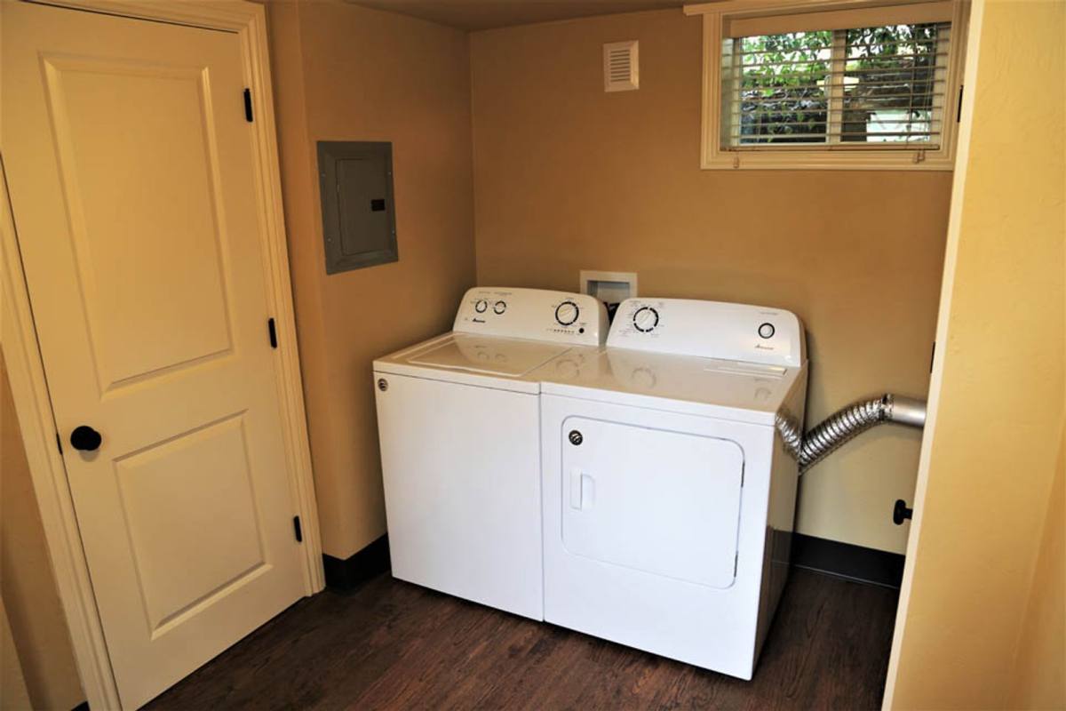 Apartment for rent at 685 SE Vera Ave, Corvallis, OR 97330