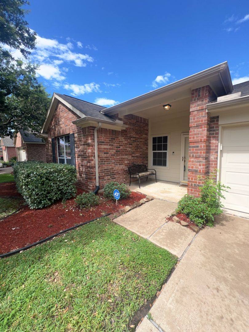 House for rent at 5523 Dapplewood Lane, Katy, TX 77449