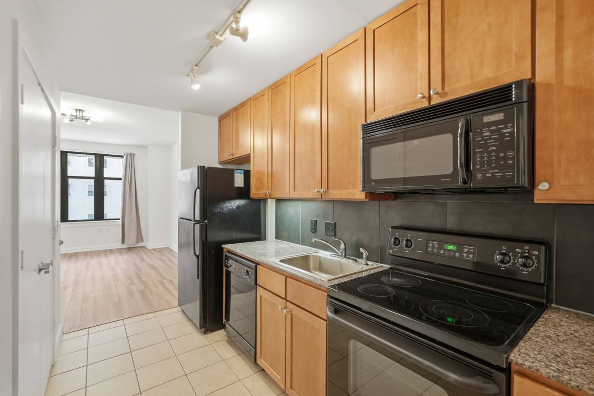 Apartment for rent at 400 Massachusetts Ave NW, Washington, DC 20001