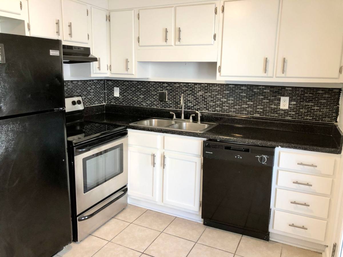 Apartment for rent at 3630 Clairmont Ave S, Birmingham, AL 35222