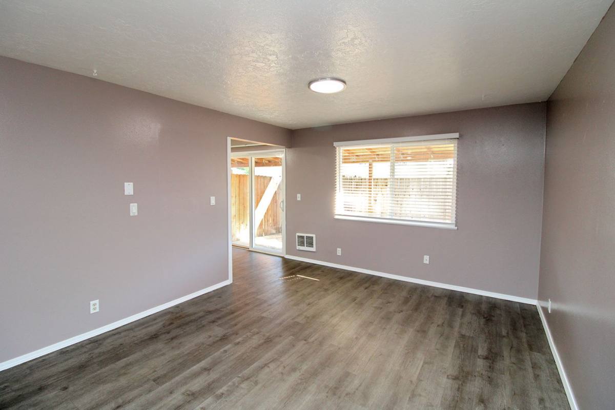 Apartment for rent at 1120 SE Baseline St, Hillsboro, OR 97123