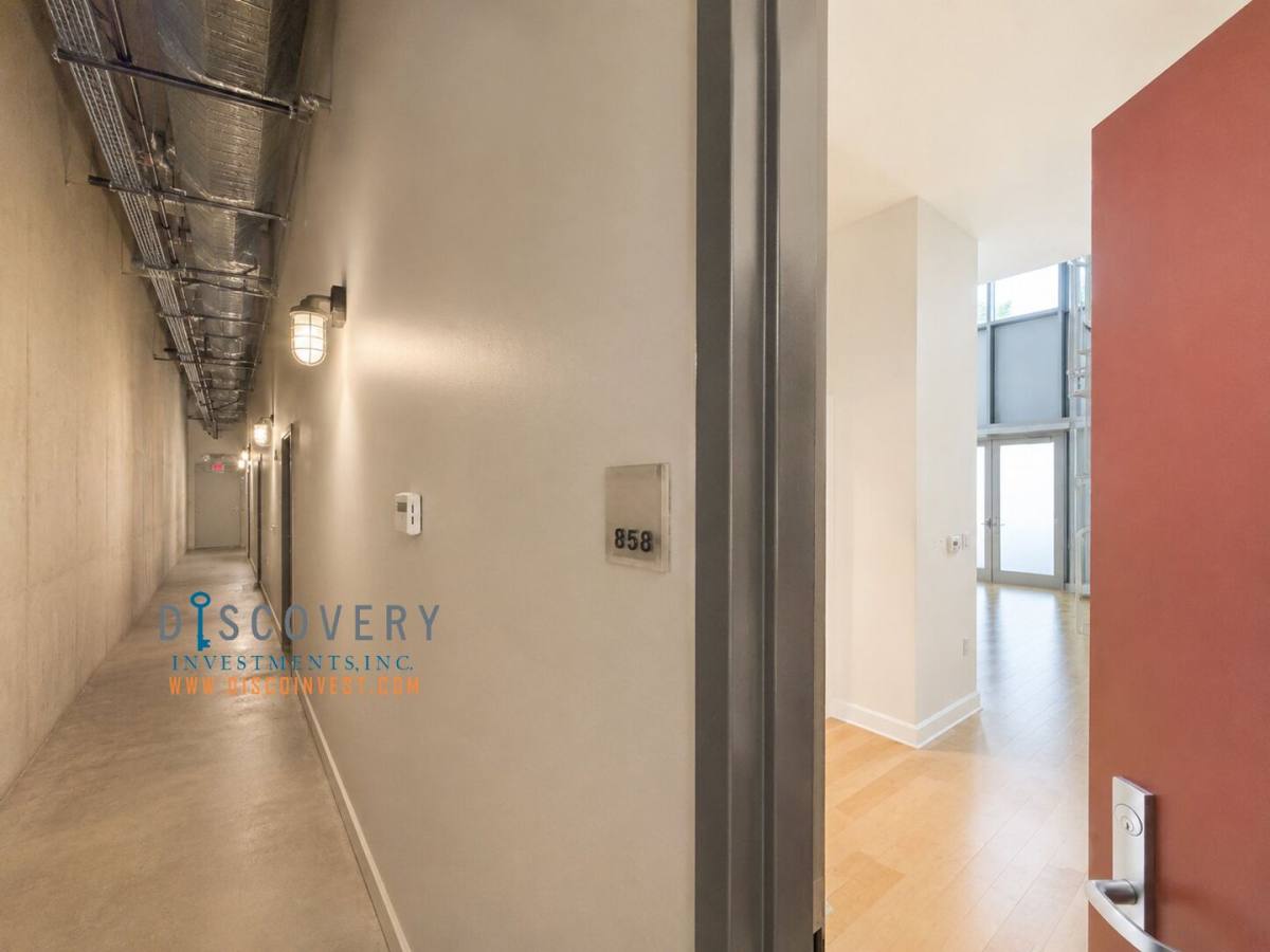 Apartment for rent at 585 9th St, Oakland, CA 94607