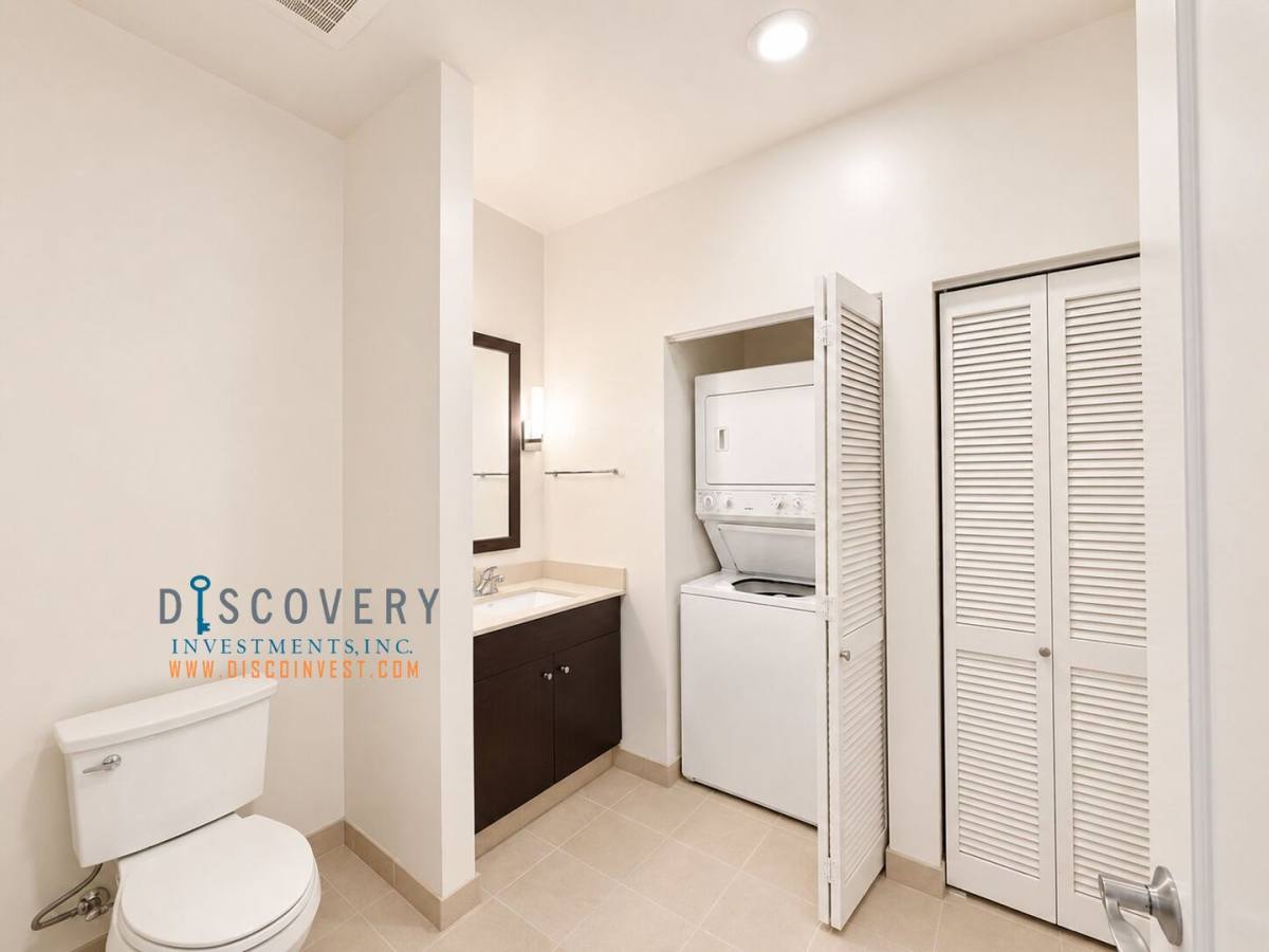 Apartment for rent at 585 9th St, Oakland, CA 94607