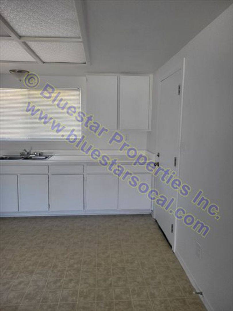 Apartment for rent at 16162 Tawney Ridge, Victorville, CA 92392