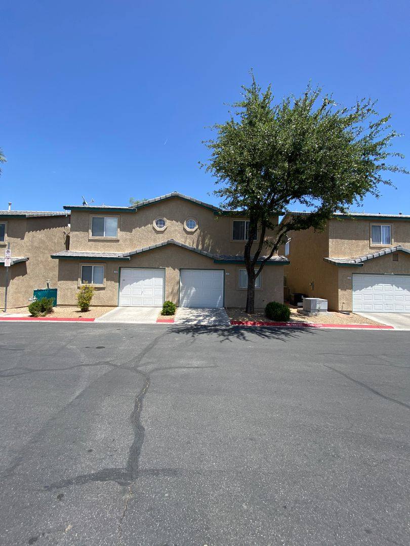 Townhouse for rent at 5264 Sacha Way, Las Vegas, NV 89118