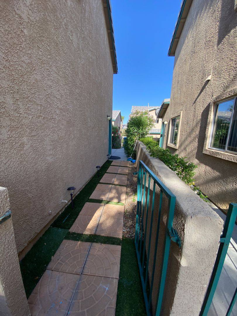 Townhouse for rent at 5264 Sacha Way, Las Vegas, NV 89118