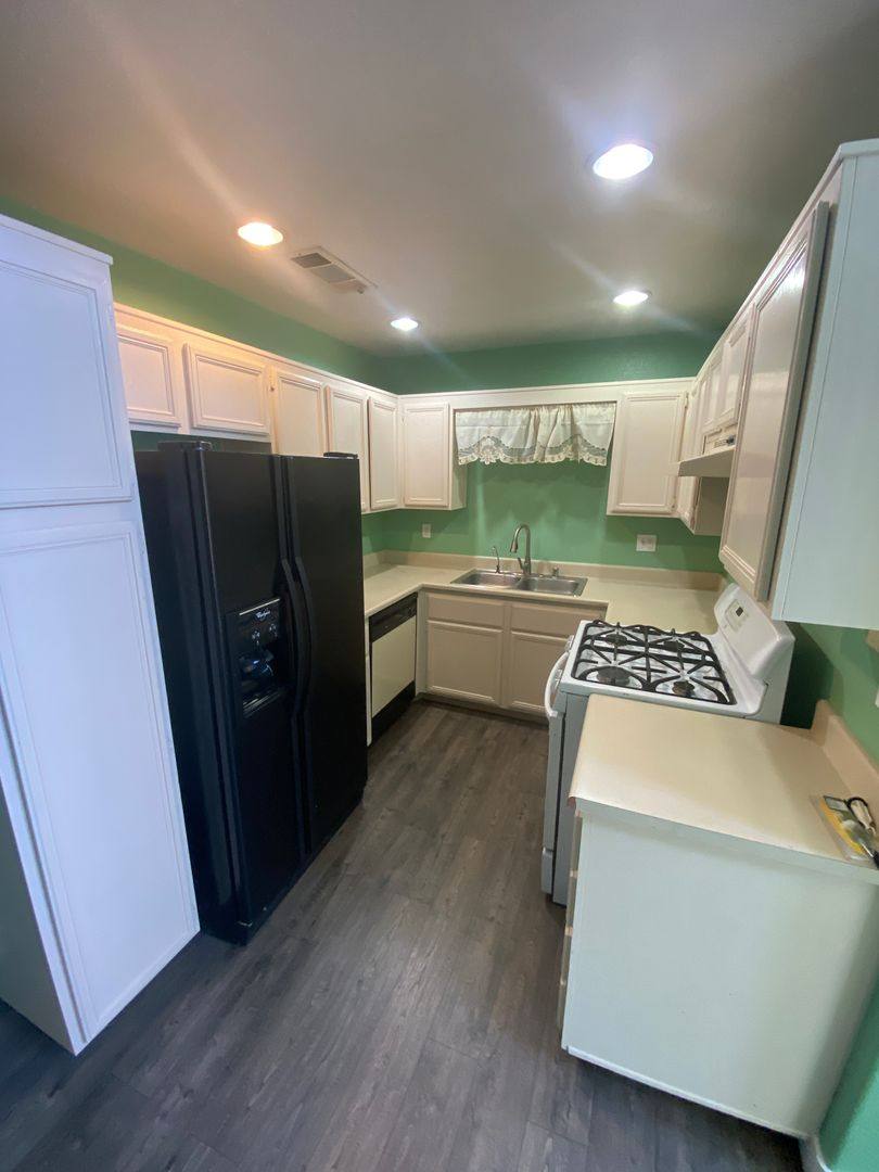 Townhouse for rent at 5264 Sacha Way, Las Vegas, NV 89118