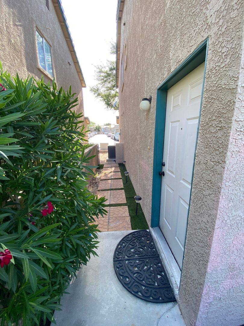 Townhouse for rent at 5264 Sacha Way, Las Vegas, NV 89118