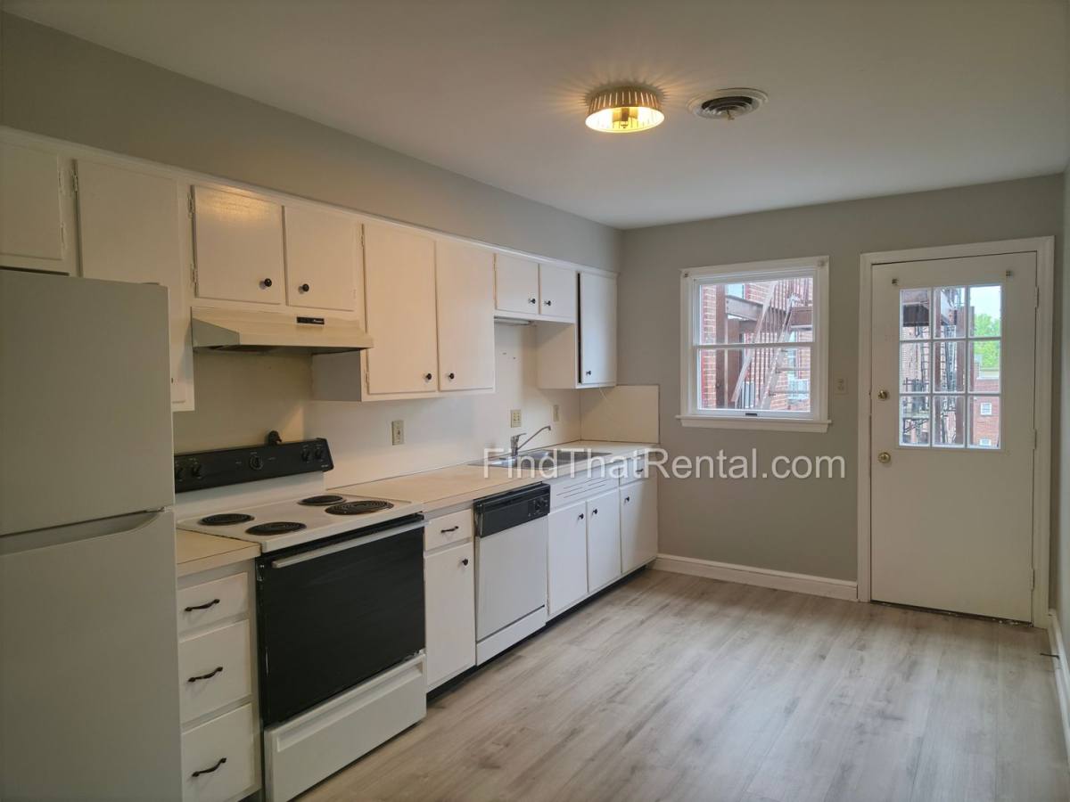 Apartment for rent at 34 S Hanover St, Carlisle, PA 17013