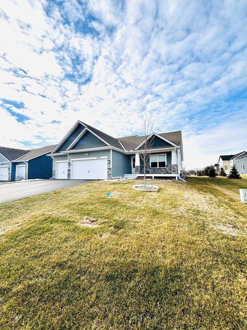 House for rent at 18031 Headwaters Dr, Lakeville, MN 55044