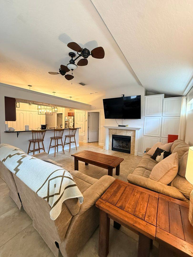 House for rent at 2204 Whits Manor Rd, Fort Walton Beach, FL 32547