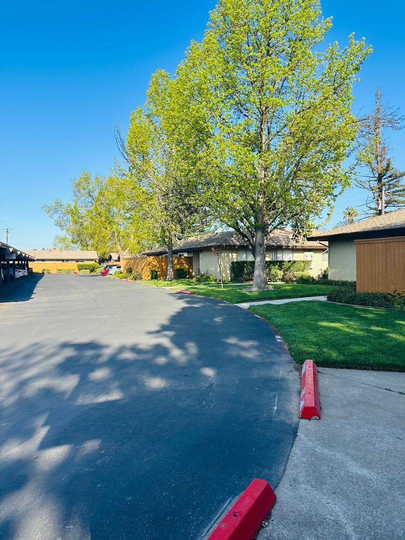 Apartment for rent at 3829 Whitney Ave, Sacramento, CA 95821