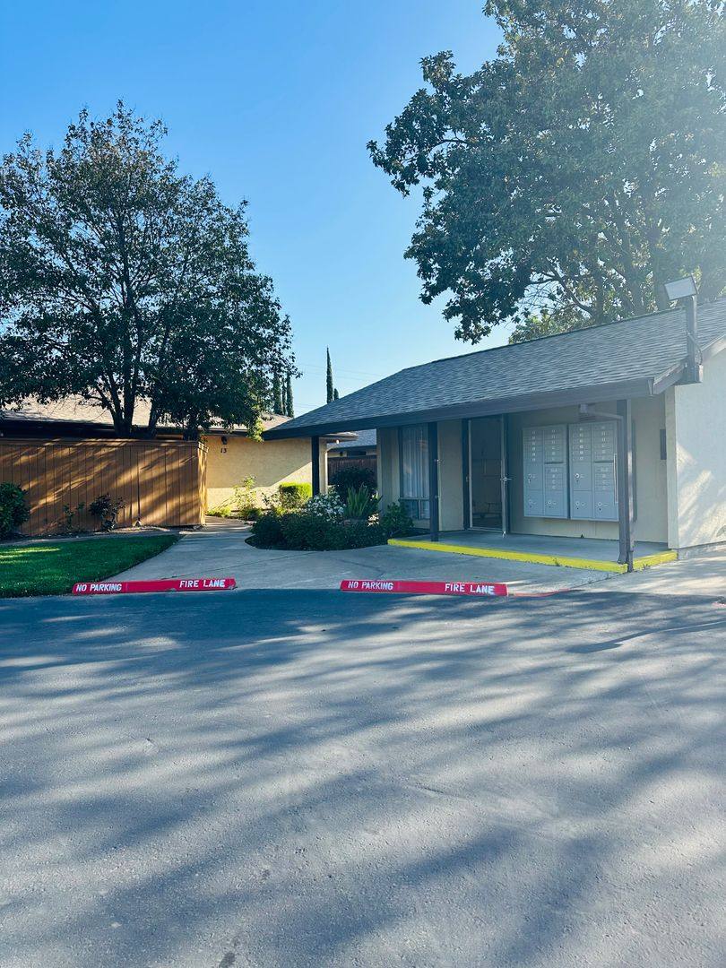 Apartment for rent at 3829 Whitney Ave, Sacramento, CA 95821