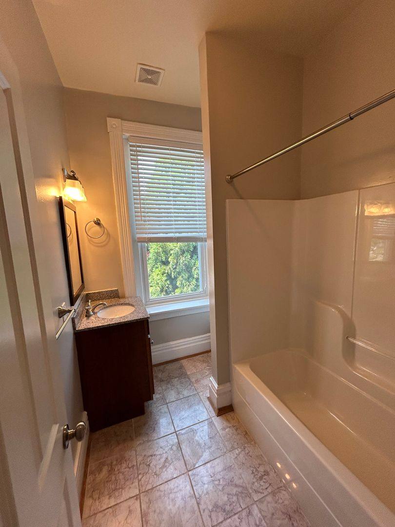 Apartment for rent at 519-521 N 30th St, Richmond, VA 23223