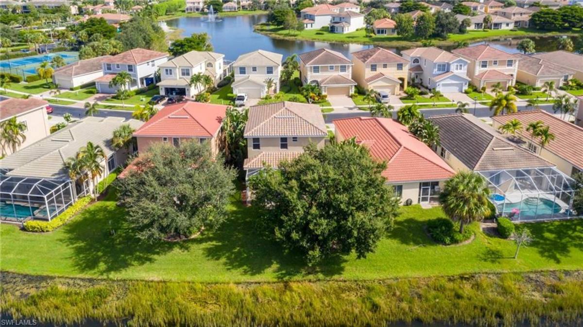 House for rent at 9139 Spring Mountain Way, Naples, FL 34110