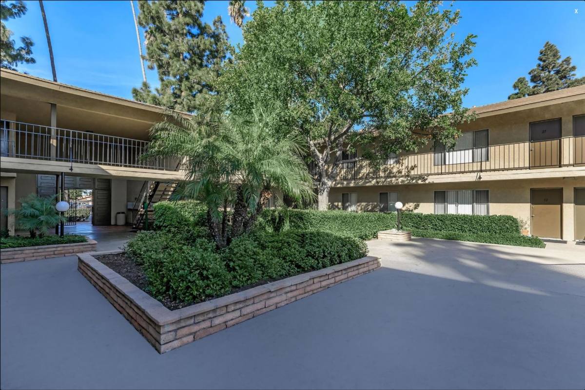 Apartment for rent at 1645 W Palm Lane, Anaheim, CA 92802