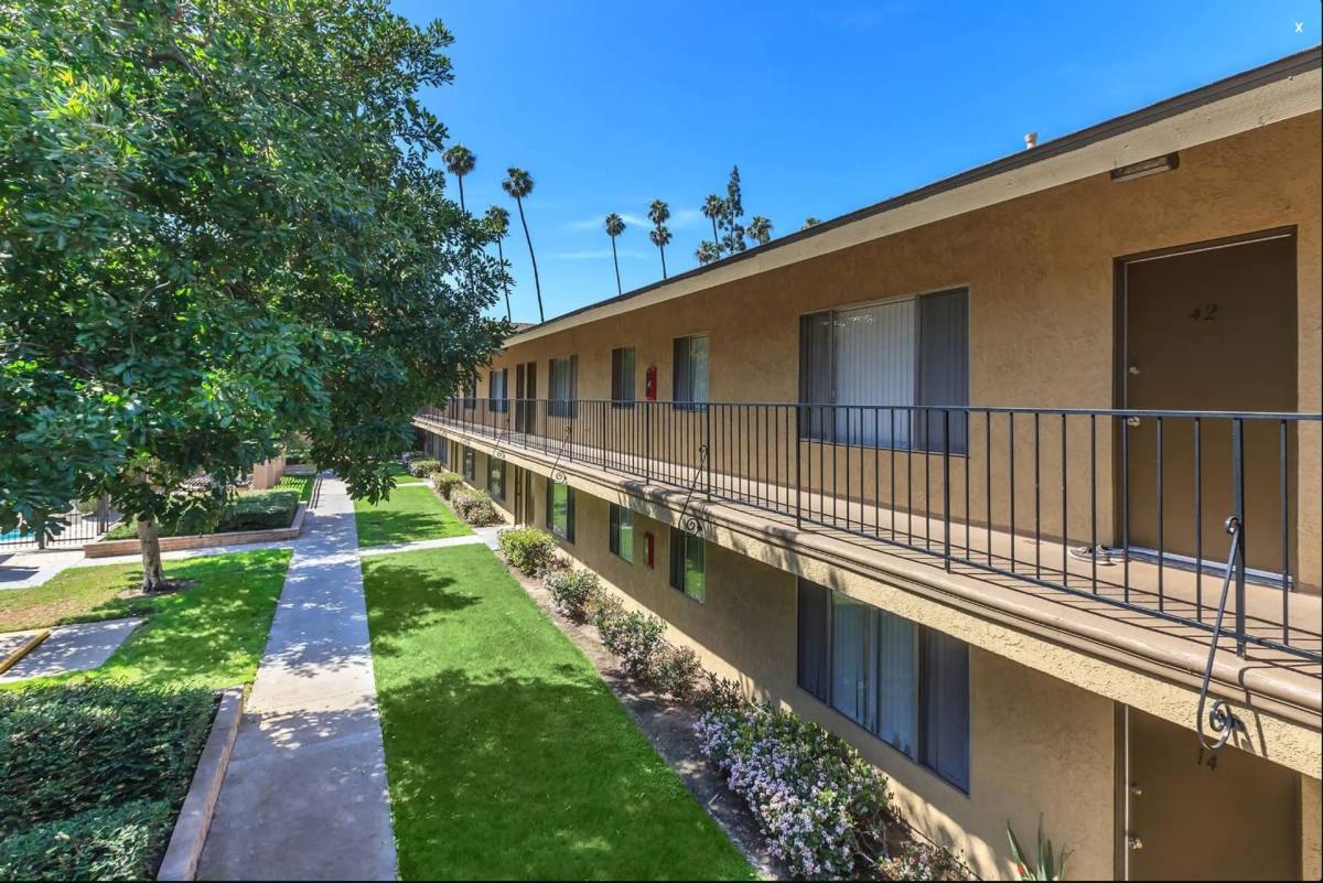 Apartment for rent at 1645 W Palm Lane, Anaheim, CA 92802