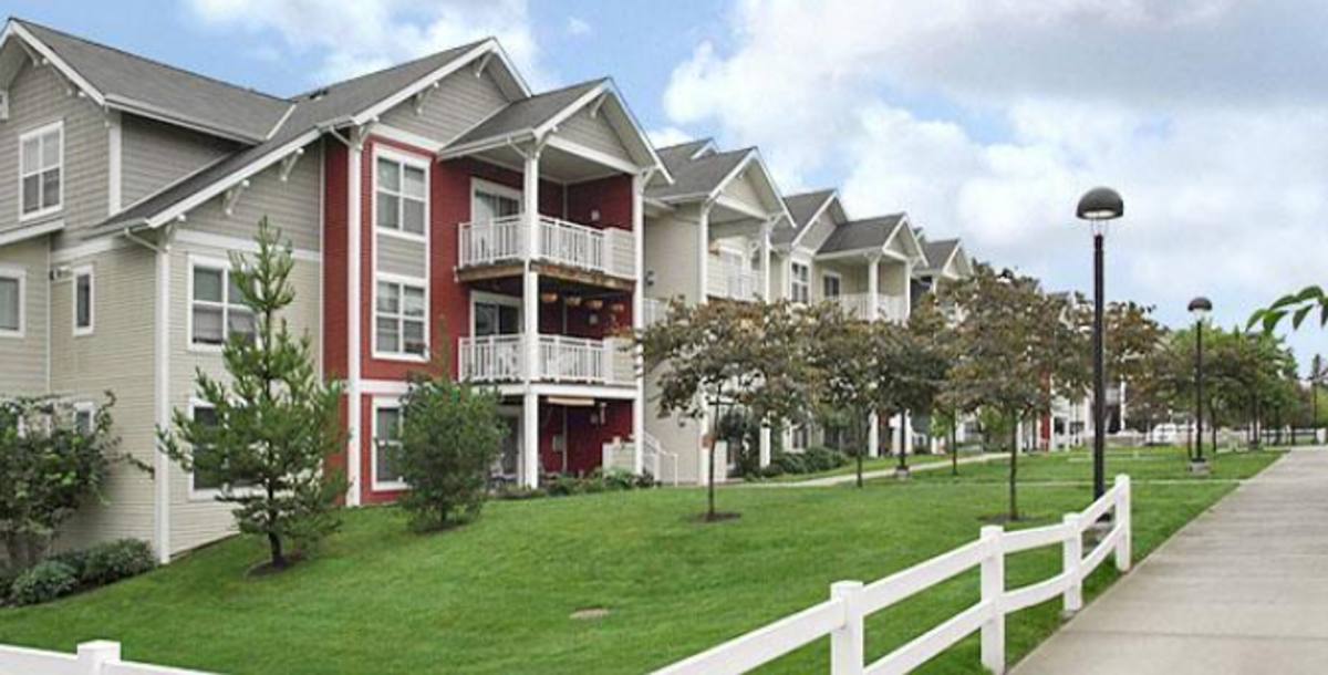 Apartment for rent at 1919 W 34th St, Vancouver, WA 98660