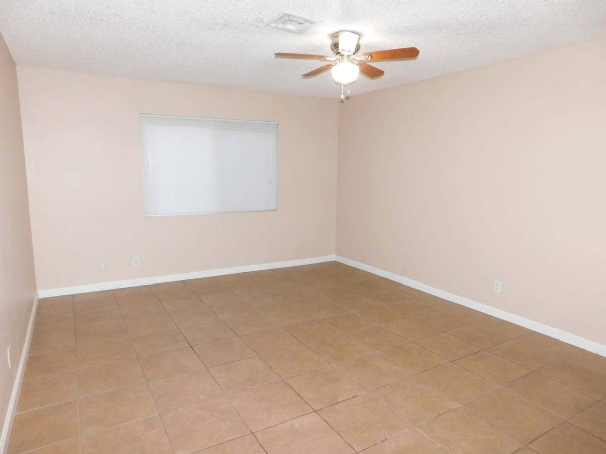 Apartment for rent at 5228 Greene Lane, Las Vegas, NV 89119