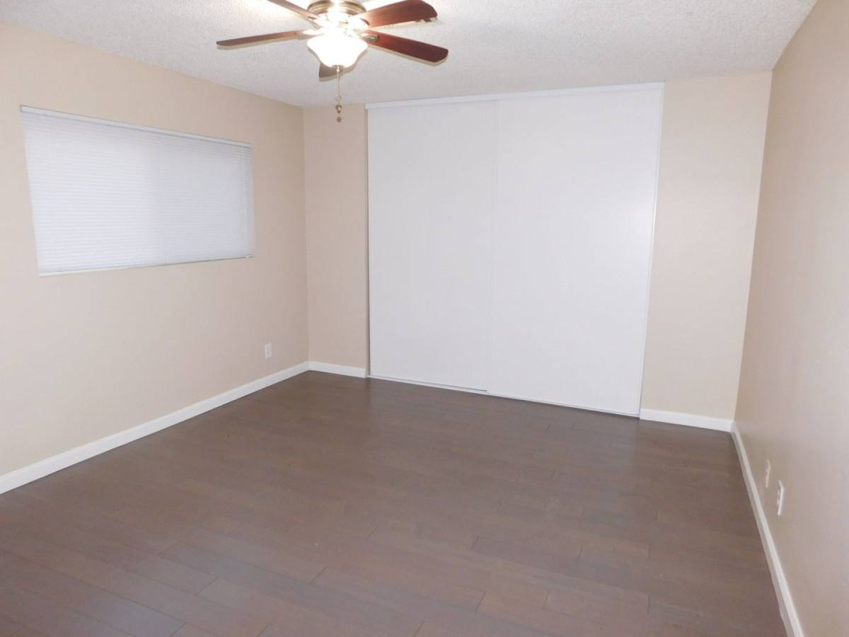 Apartment for rent at 5228 Greene Lane, Las Vegas, NV 89119