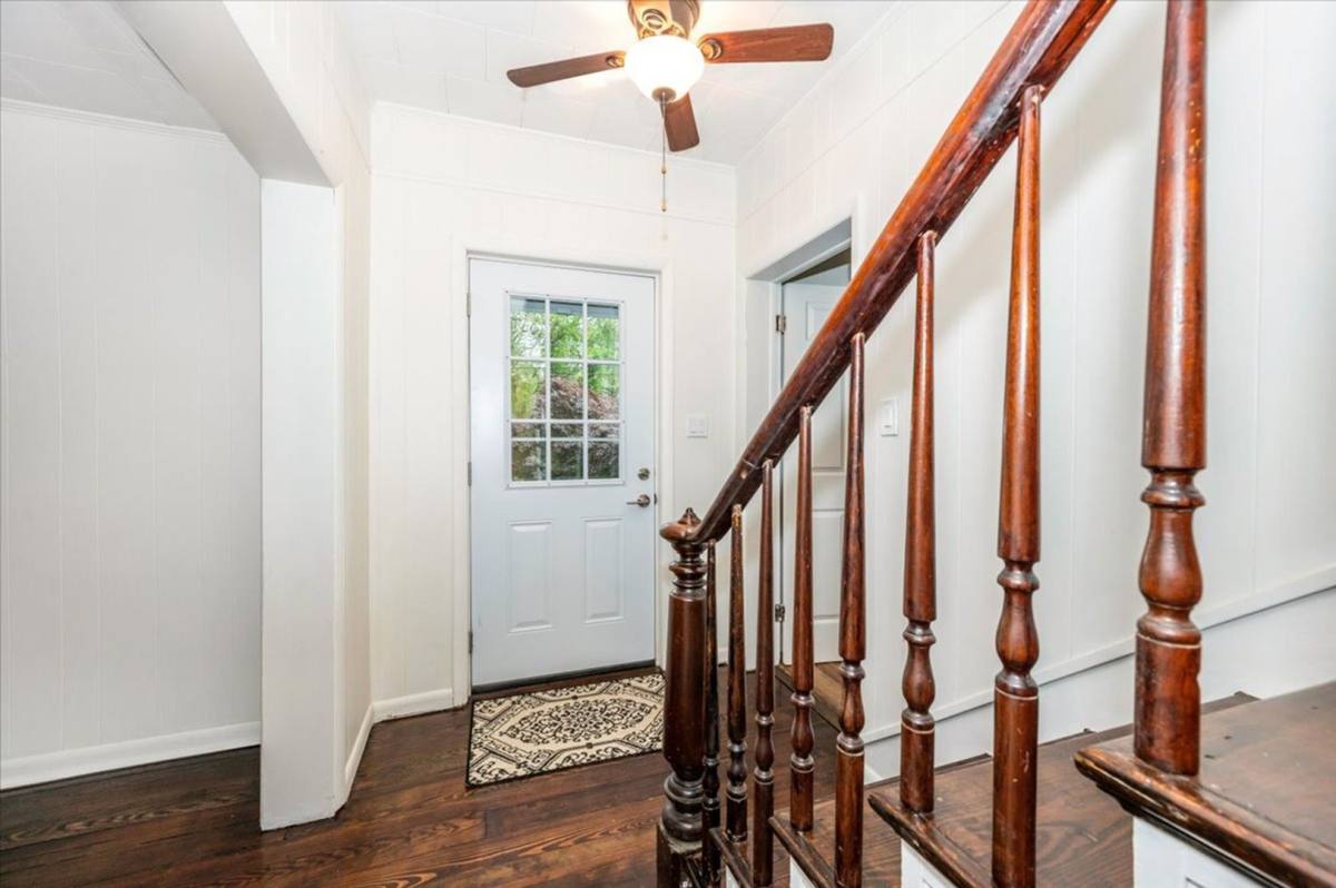 House for rent at 18904 Sandy Hook Rd, Knoxville, MD 21758